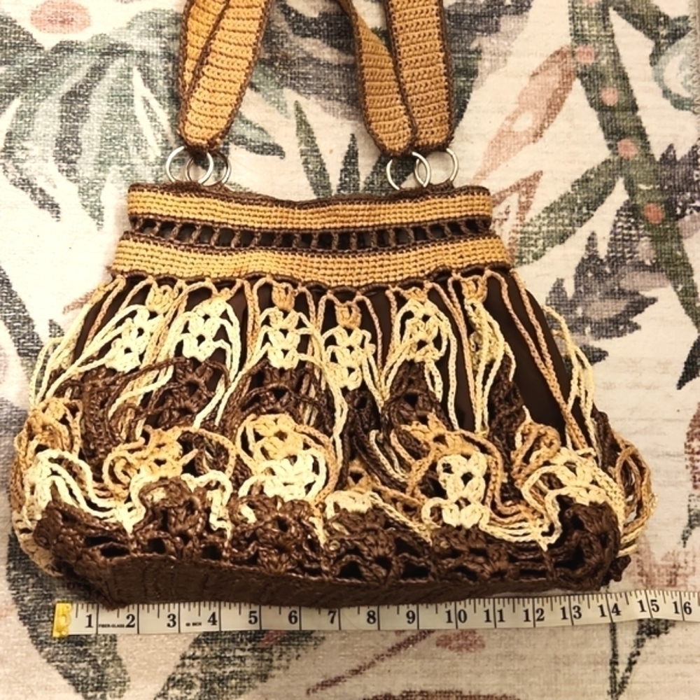 WOMENS Bohemian style neutral colors woven shoulder bag - Picture 8 of 11